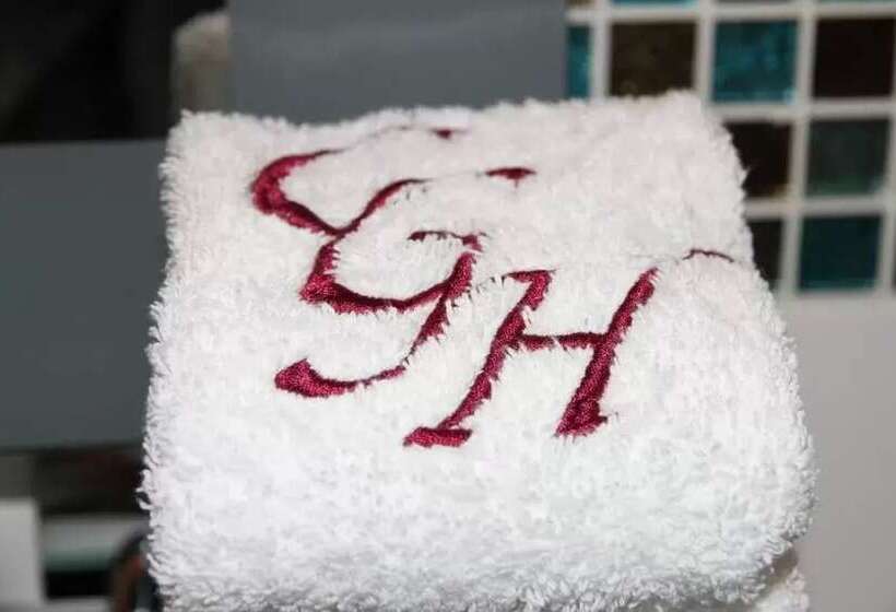 בית מלון כפרי Crompton Guest House