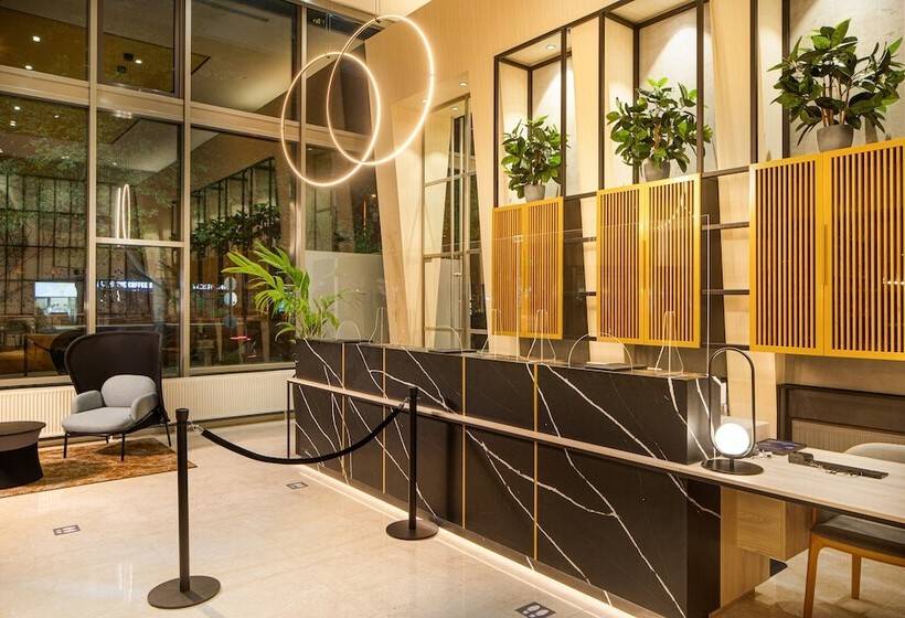 בית מלון כפרי Crowne Plaza Budapest, An Ihg