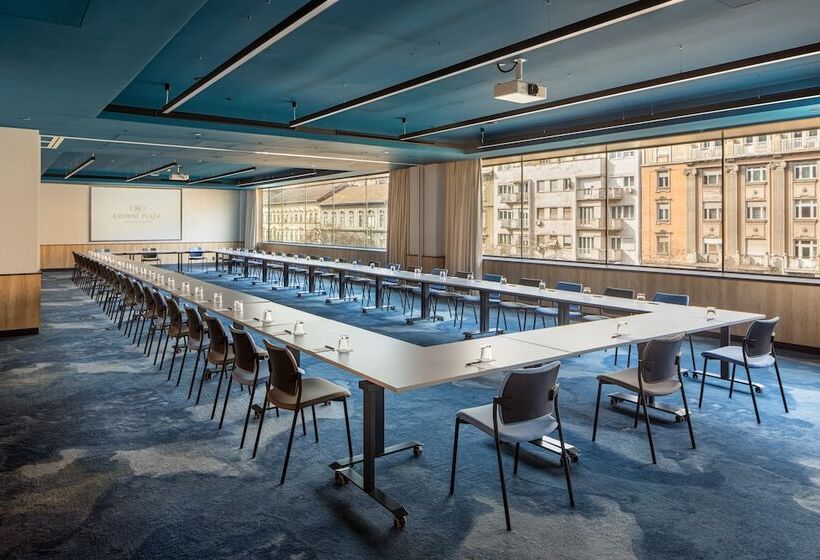 בית מלון כפרי Crowne Plaza Budapest, An Ihg