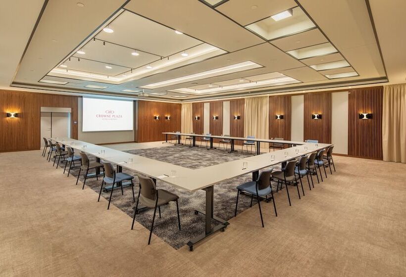 בית מלון כפרי Crowne Plaza Budapest, An Ihg