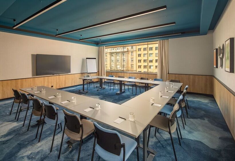 בית מלון כפרי Crowne Plaza Budapest, An Ihg