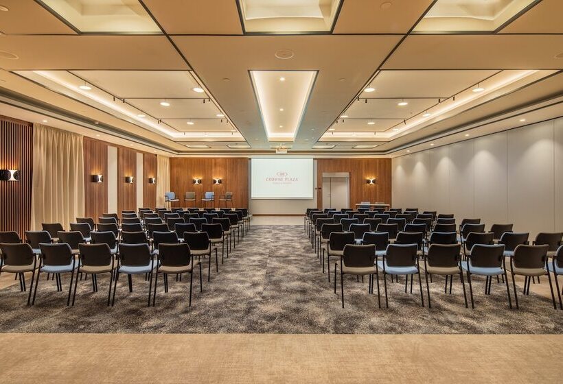 בית מלון כפרי Crowne Plaza Budapest, An Ihg