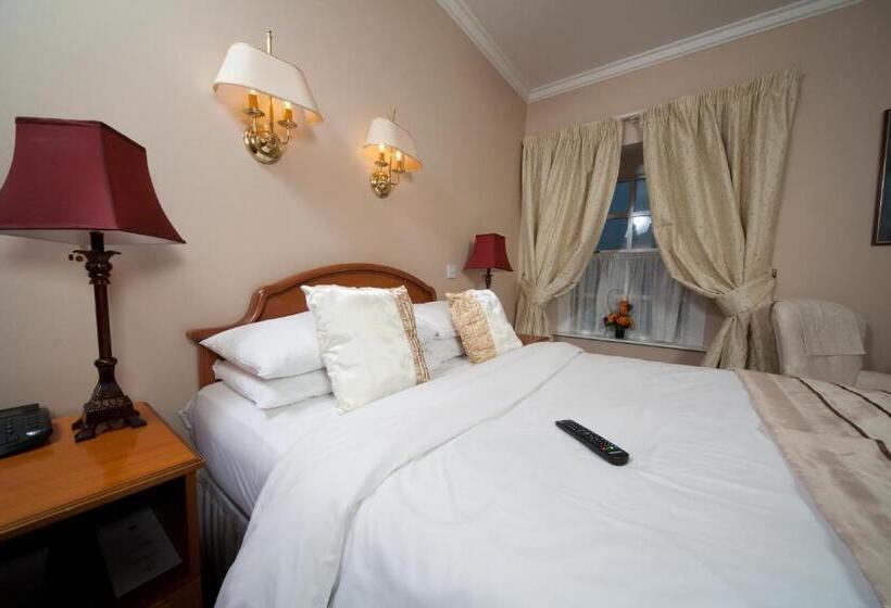 Отель Darnley Lodge