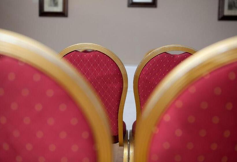 Отель Darnley Lodge