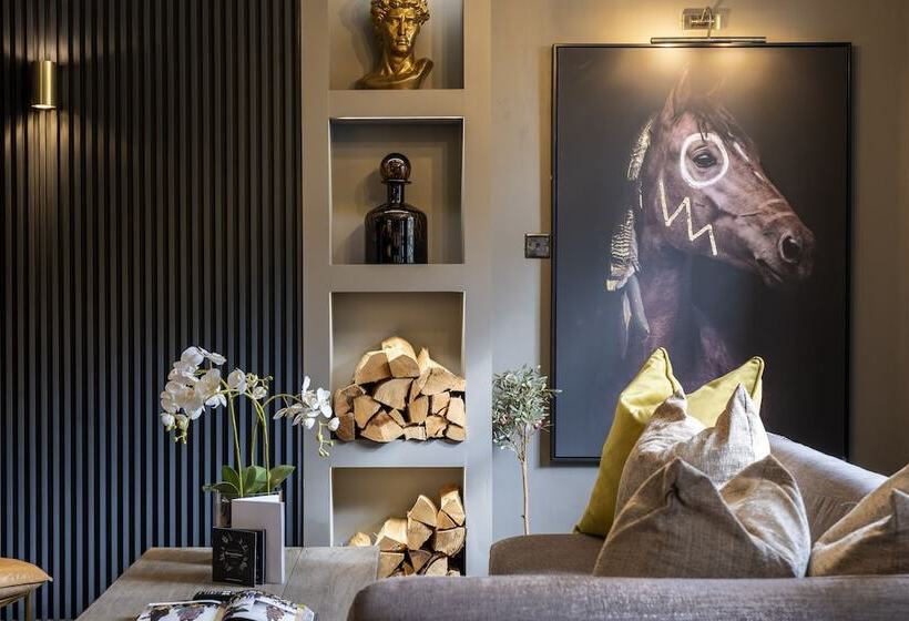 Отель Derwent Manor Boutique