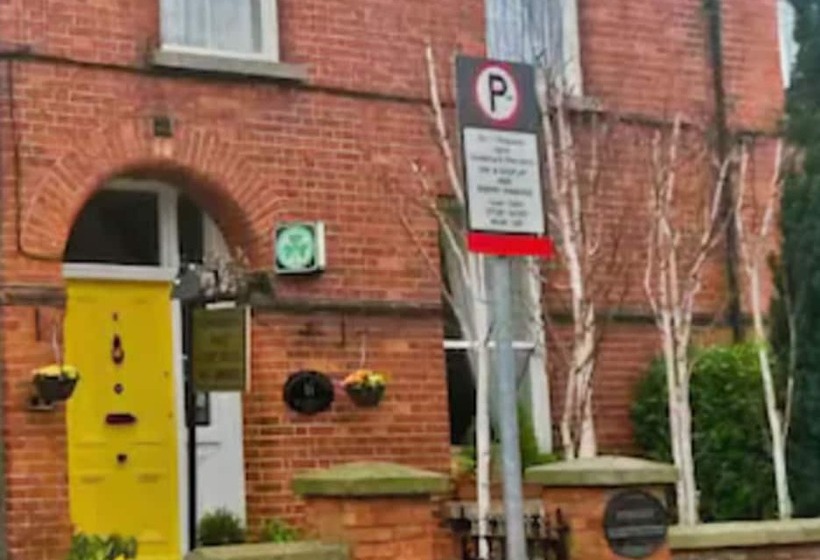 هتل Donnybrook Hall