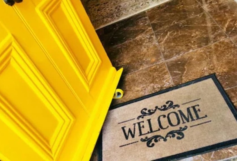 هتل Donnybrook Hall