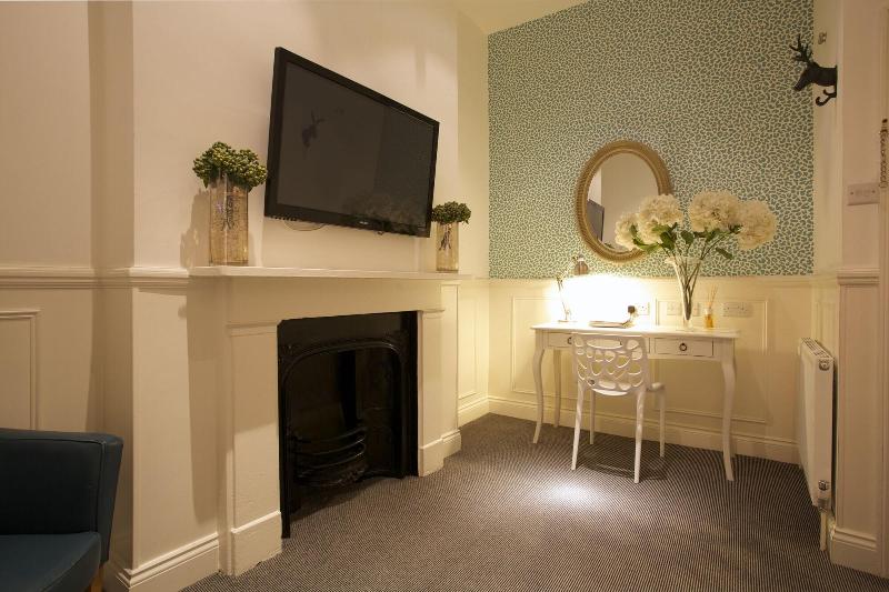 בית מלון כפרי Georgian House