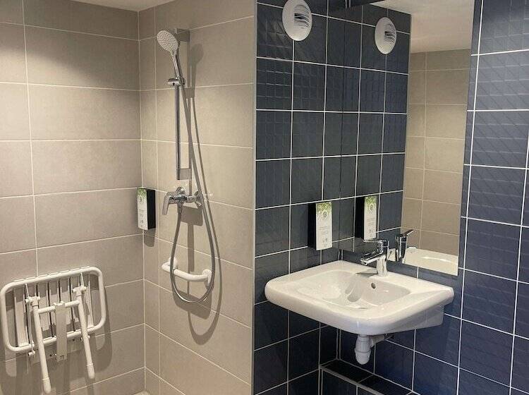 Отель Kyriad Direct Montpellier Saint Jean De Védas   La Peyrière