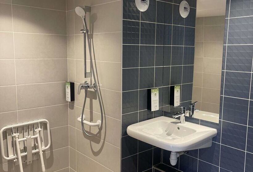 Отель Kyriad Direct Montpellier Saint Jean De Védas   La Peyrière