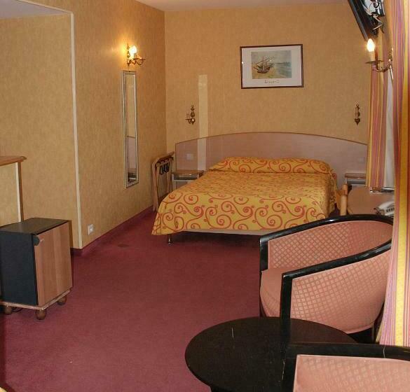 ホテル Transcontinental