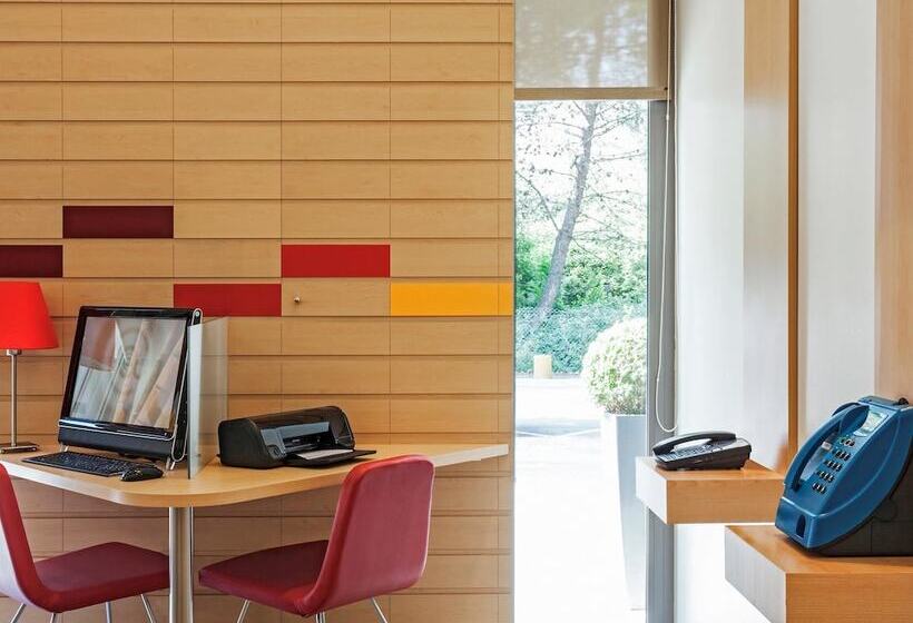 Отель Ibis Barcelona Mollet