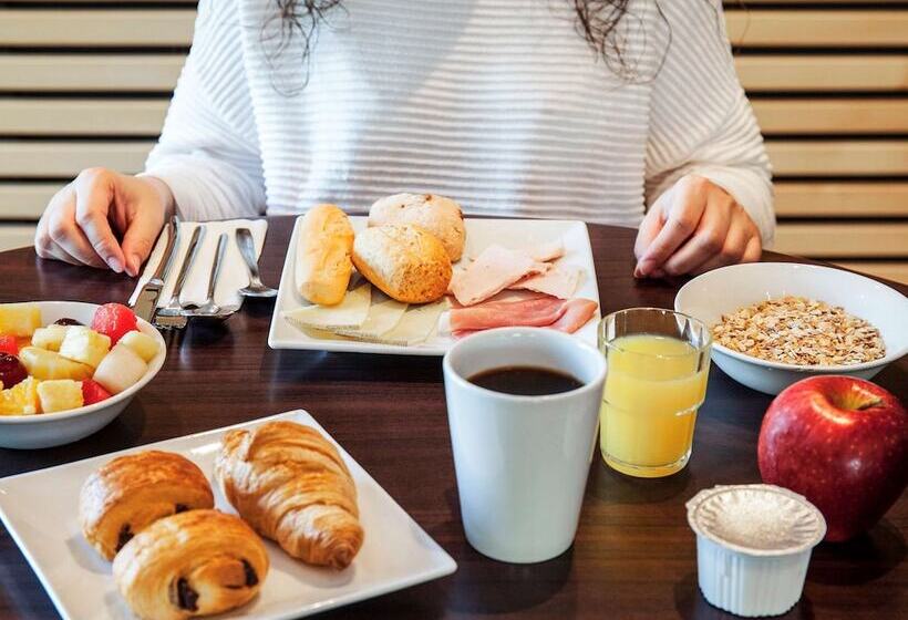 Отель Ibis Barcelona Mollet