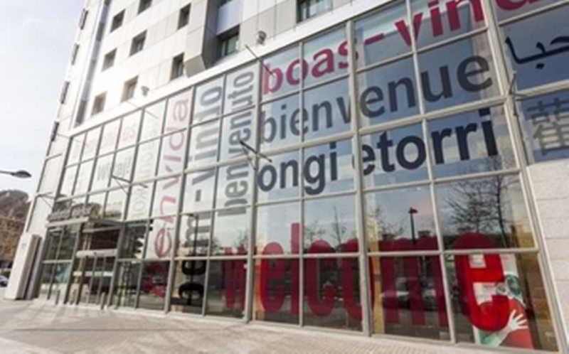 فندق Ilunion Valencia 3