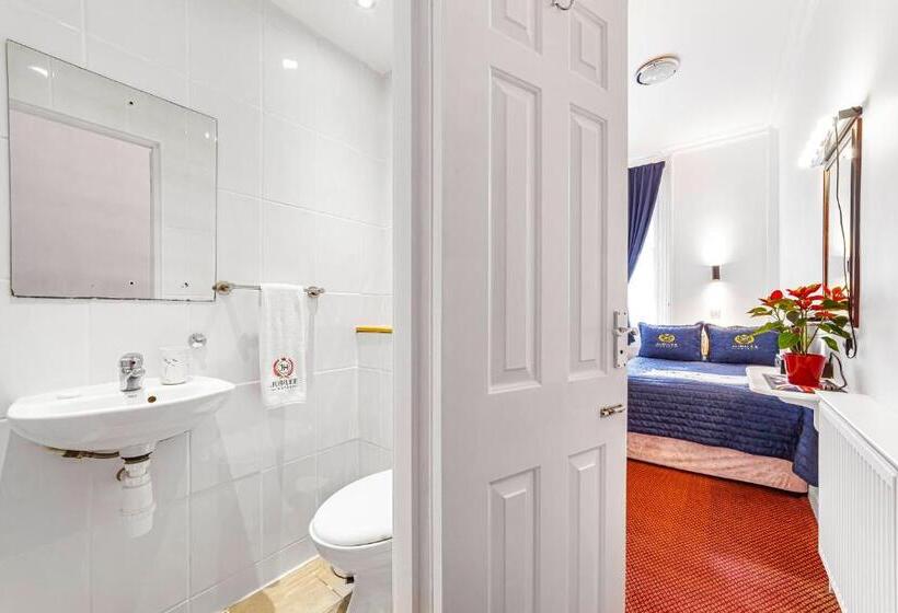 Jubilee Hotel Victoria