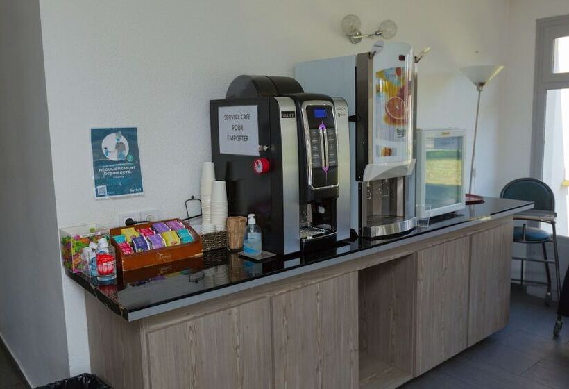 בית מלון כפרי Kyriad Chantilly Sud  Luzarches