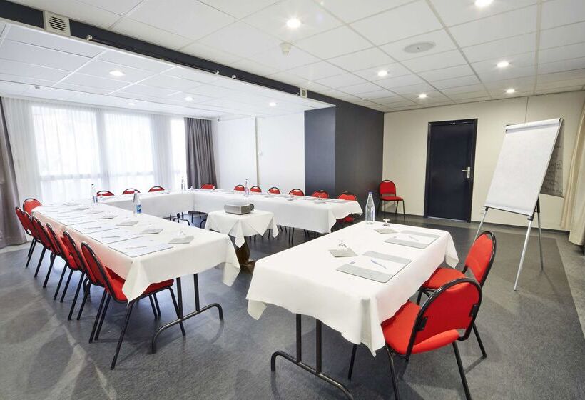 فندق Kyriad Montbeliard  Sochaux