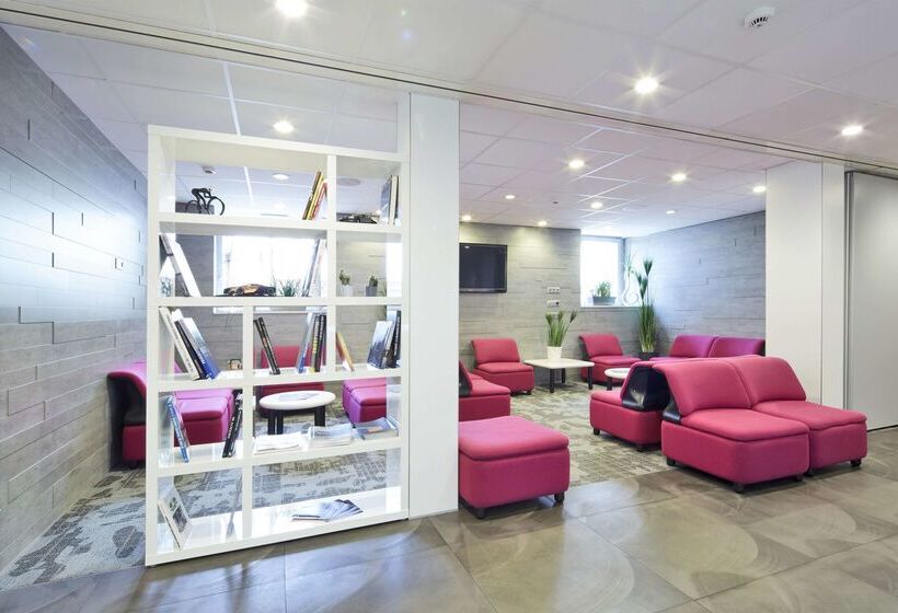 فندق Kyriad Montbeliard  Sochaux