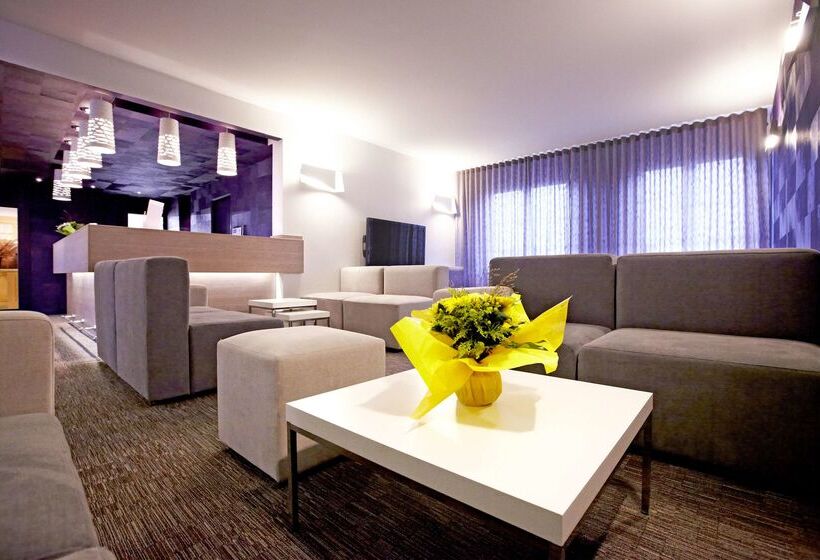 酒店 Kyriad Valence Nord Bourg Les Valence