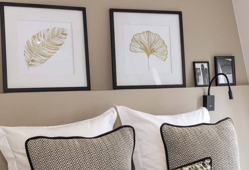 Отель Le Fer A Cheval