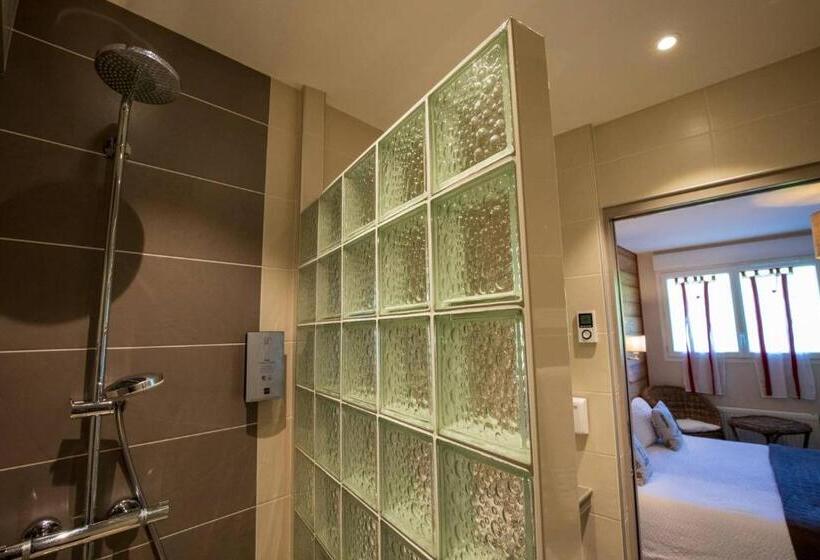 호텔 Logis Le Vernay