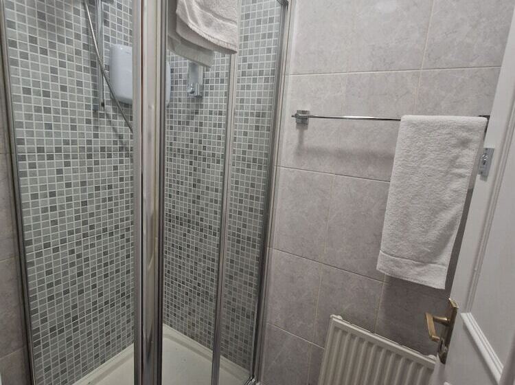 هتل Lyndon Guesthouse