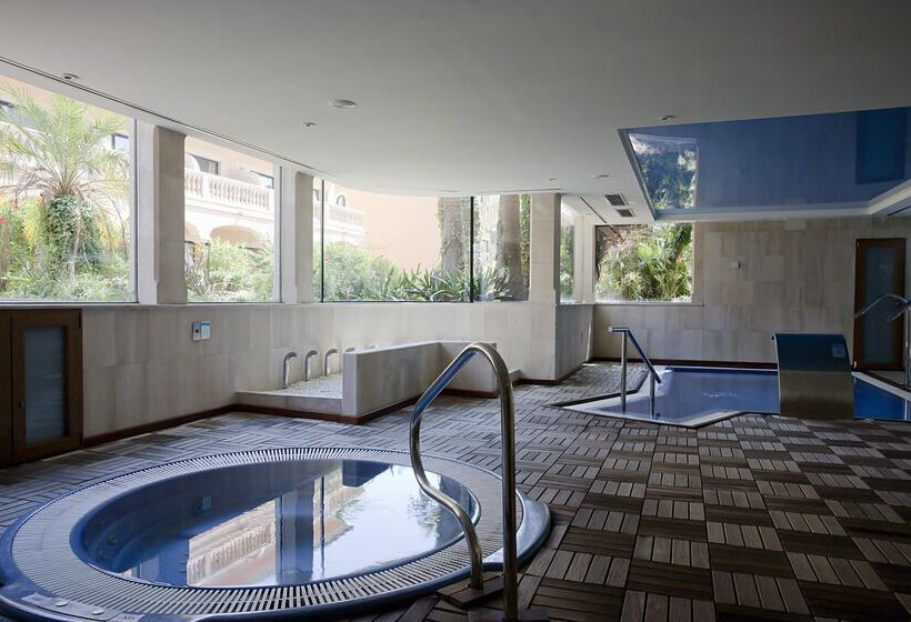 Mon Port Hotel & Spa