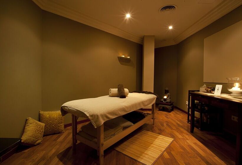 Mon Port Hotel & Spa