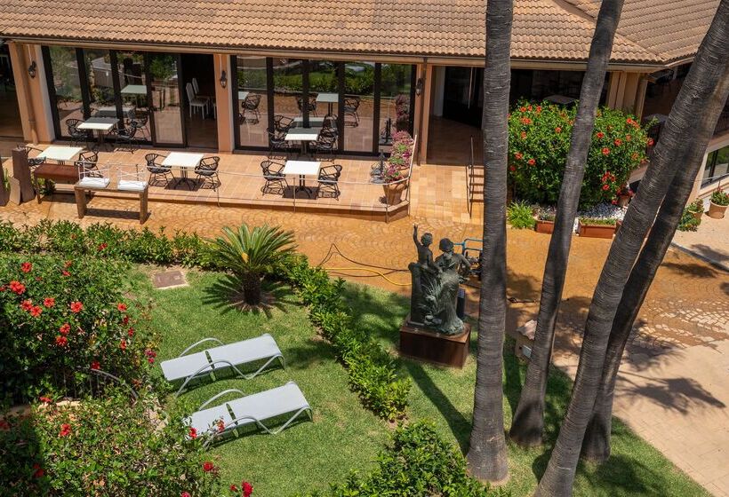 Mon Port Hotel & Spa