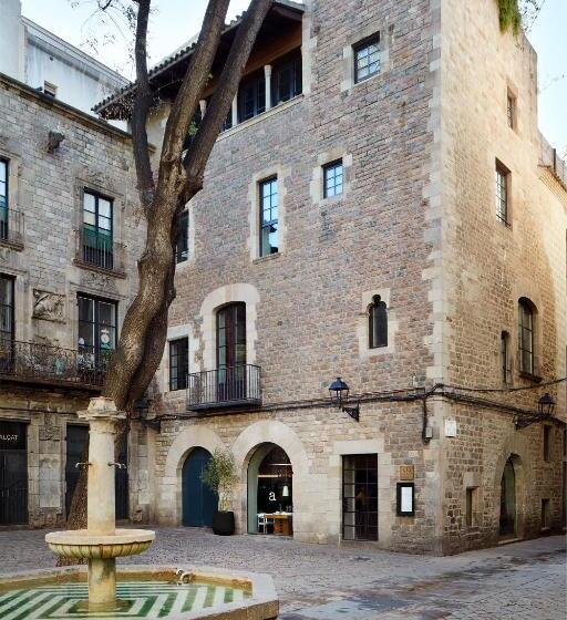 Отель Neri – Relais & Chateaux