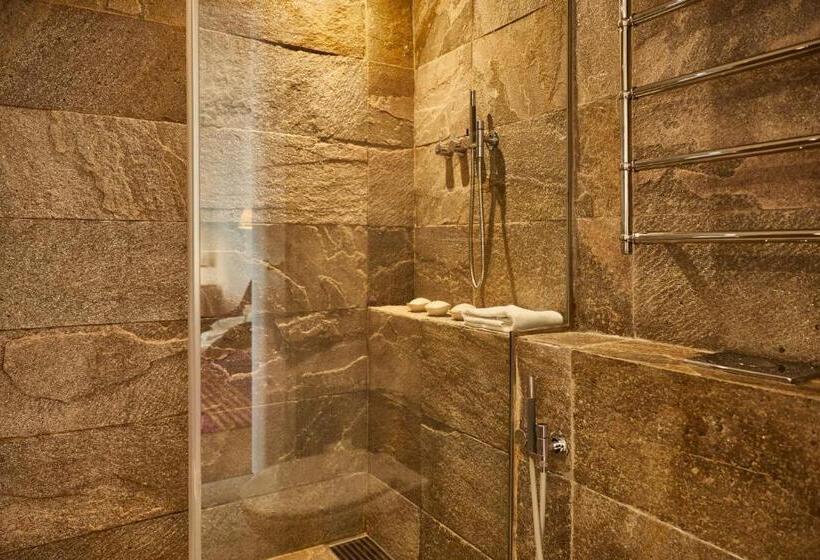 Отель Neri – Relais & Chateaux