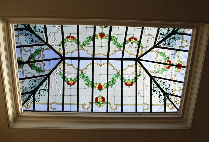 בית מלון כפרי Pace Helvezia