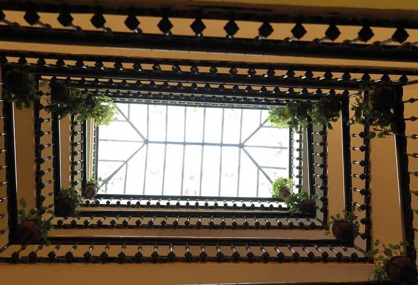 בית מלון כפרי Pace Helvezia