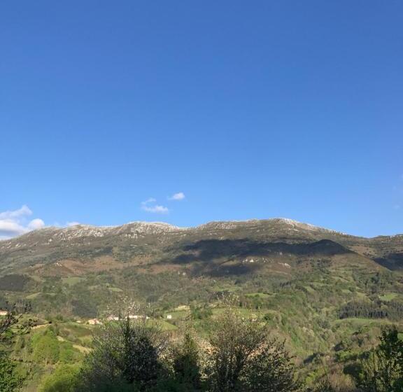 فندق Palacio De Libardon