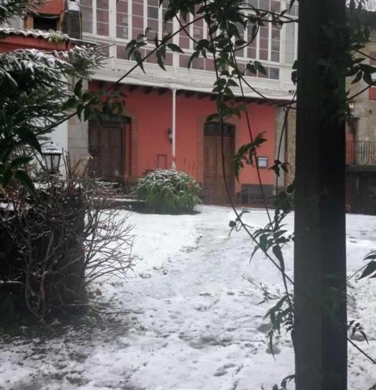 فندق Palacio De Libardon