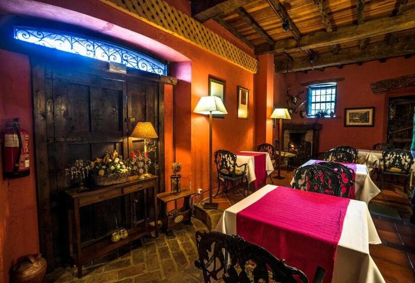 فندق Palacio De Libardon