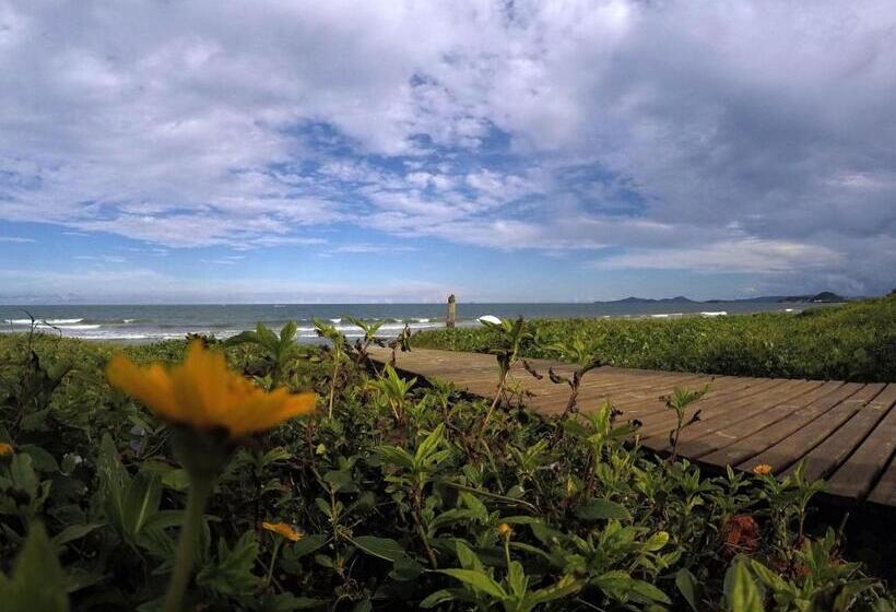 فندق Pousada La Luna   Frente Mar