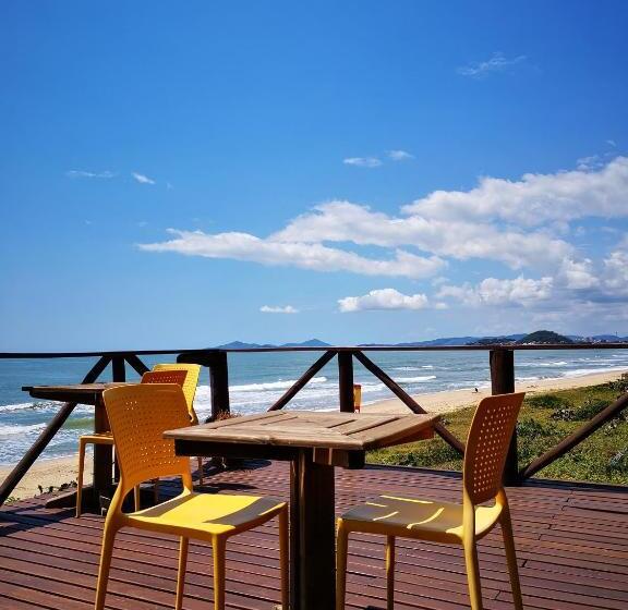 فندق Pousada La Luna   Frente Mar