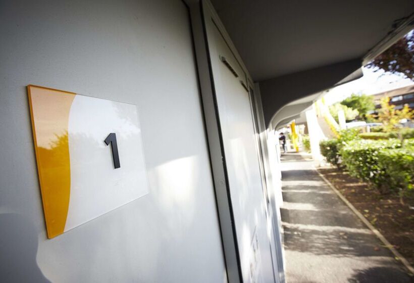 Отель Premiere Classe Beziers