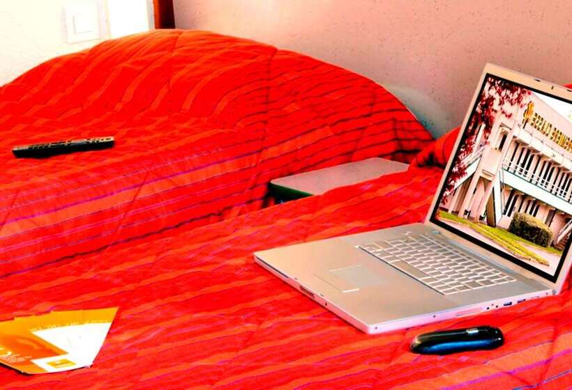 فندق Premiere Classe Coulommiers Mouroux