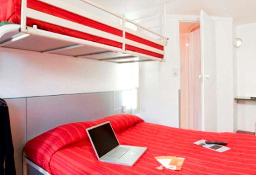 Отель Premiere Classe Coulommiers Mouroux