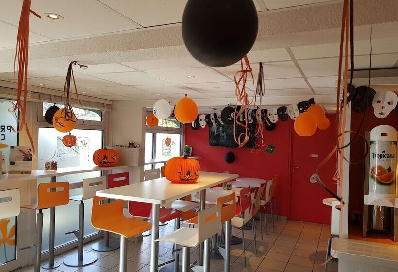 בית מלון כפרי Premiere Classe Herblay