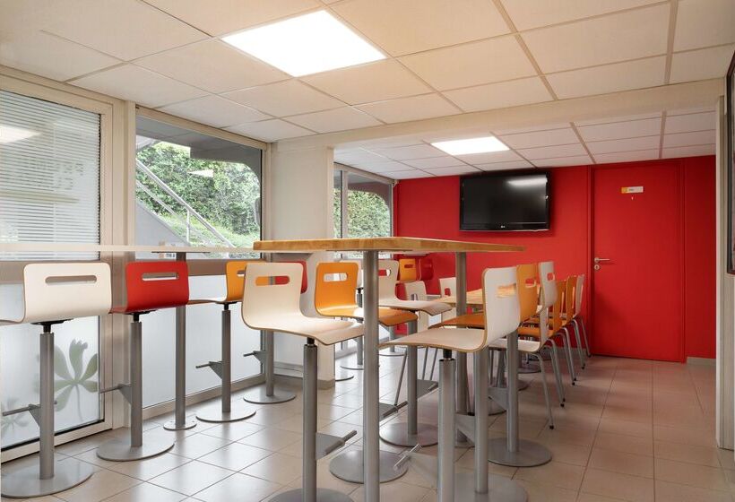 בית מלון כפרי Premiere Classe La Ville Du Bois