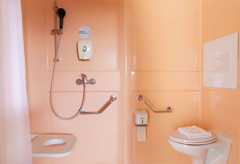 בית מלון כפרי Premiere Classe La Ville Du Bois