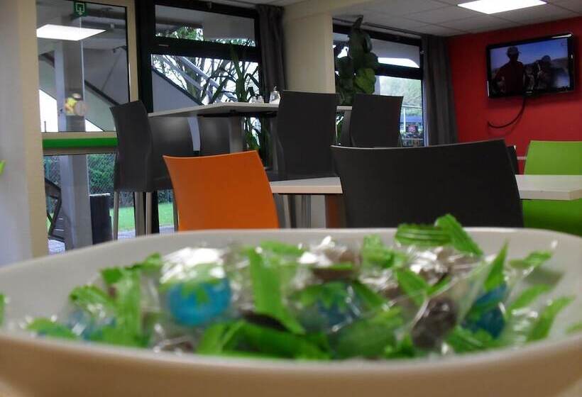 בית מלון כפרי Premiere Classe Liege / Luik