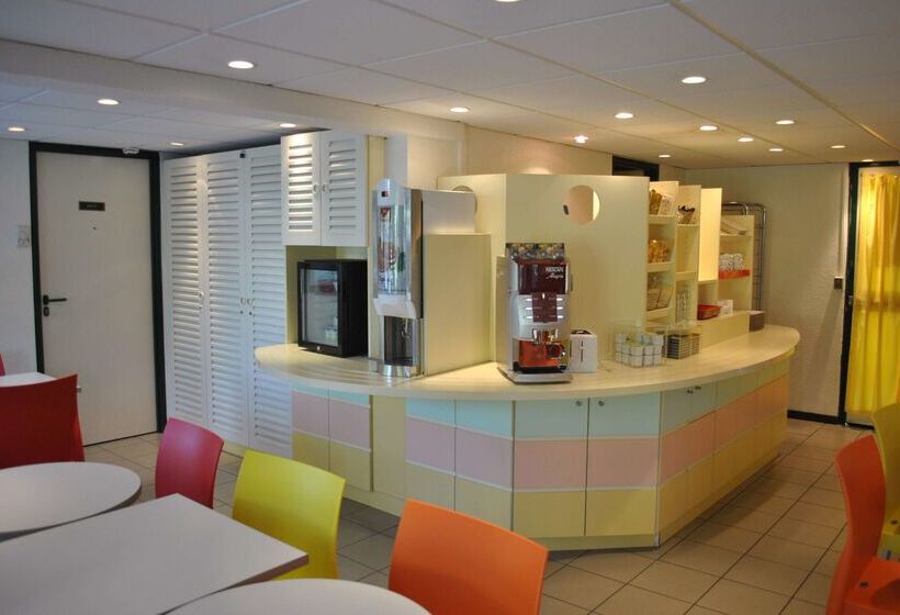 Отель Premiere Classe Lille Ouest  Lomme