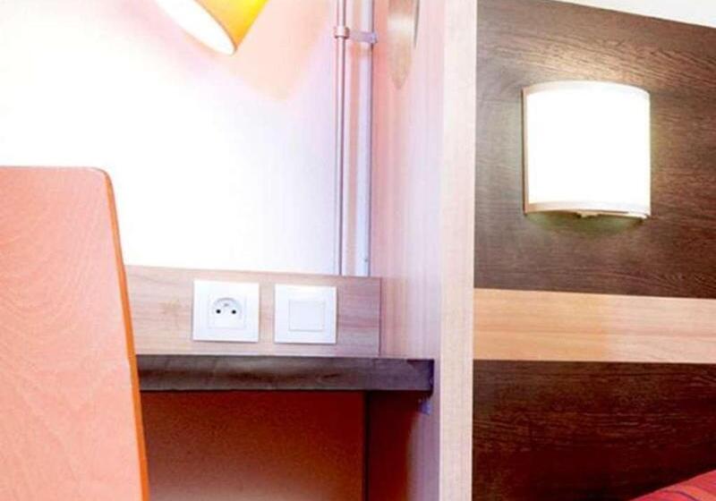 Отель Premiere Classe Lille Ouest  Lomme