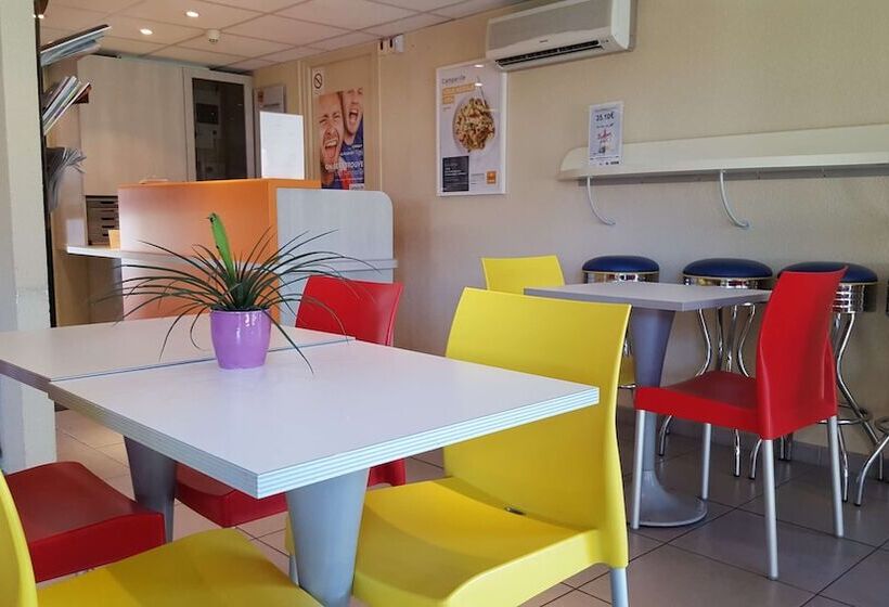 酒店 Premiere Classe Lyon Est Aeroport Saint Exupery