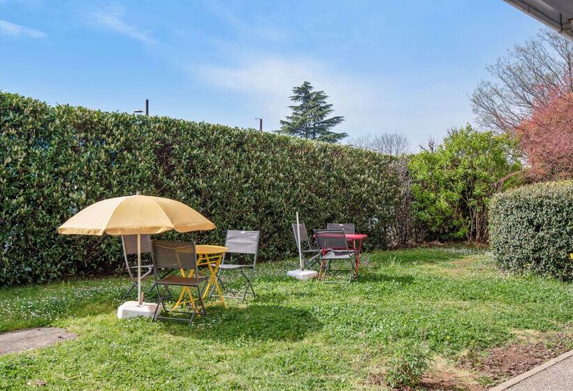 호텔 Premiere Classe Lyon Est Bron Eurexpo