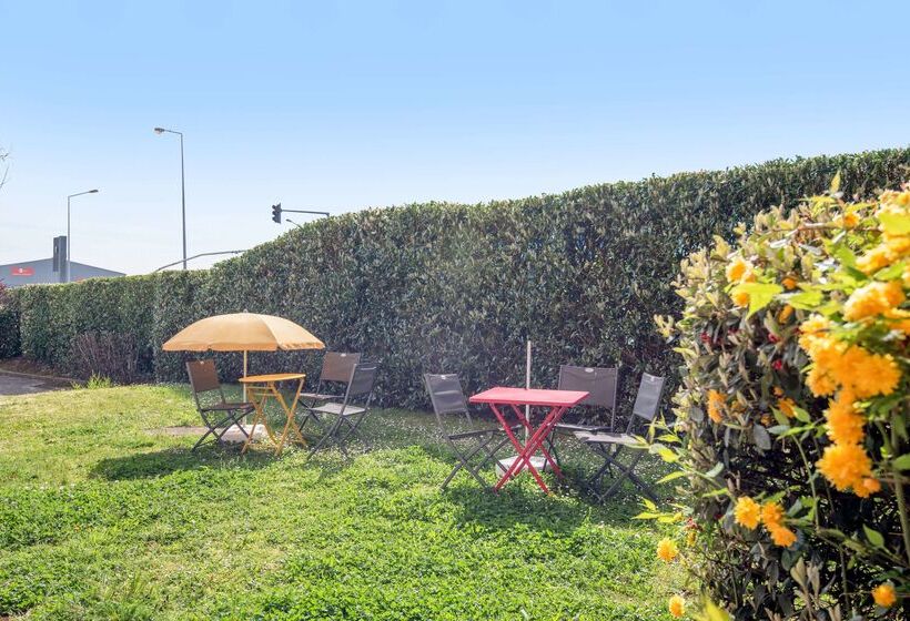 호텔 Premiere Classe Lyon Est Bron Eurexpo